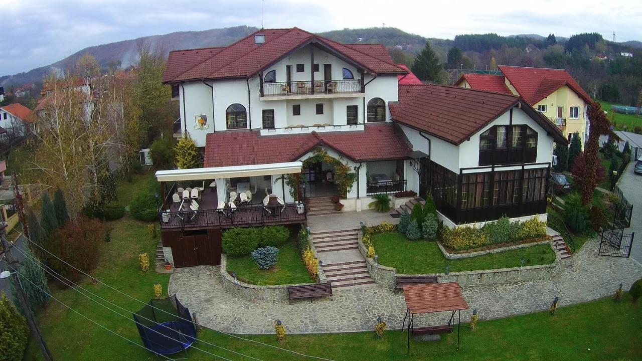 Casa Domneasca Hotel Curtea De Arges Bagian luar foto