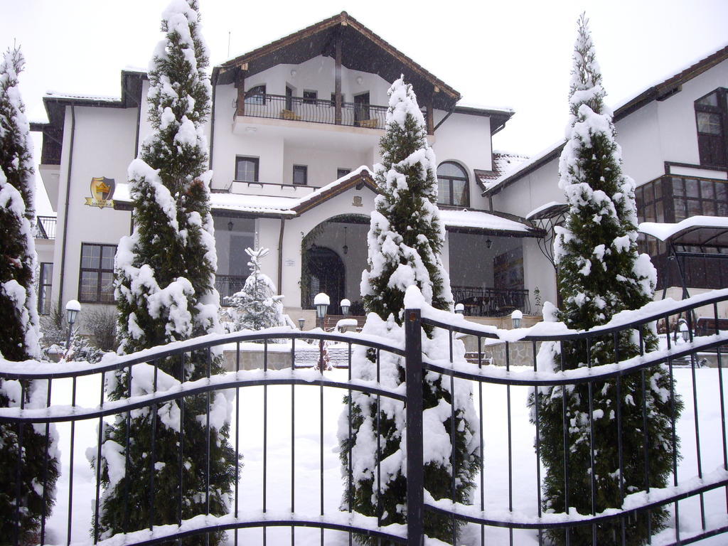 Casa Domneasca Hotel Curtea De Arges Bagian luar foto